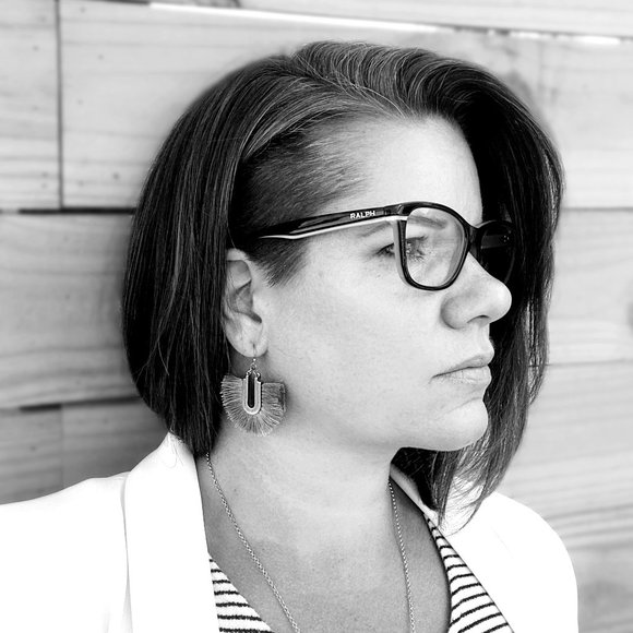 Meet your Posher, Katie - Picture 2 of 2